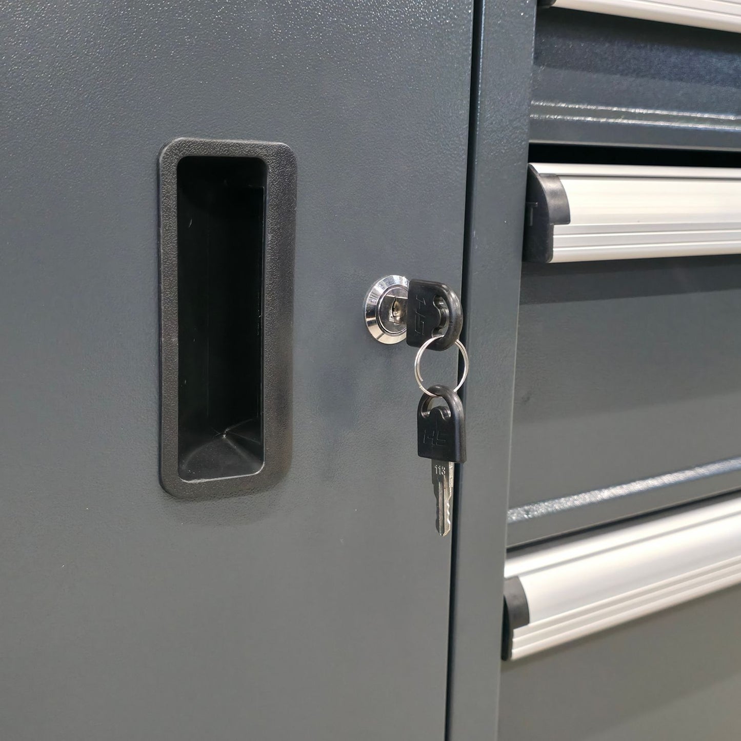 RETTER RS2 Werkstattwagen Werkbank mit 10 Schubladen und Türfach inkl 260 teiligem Werkzeug
