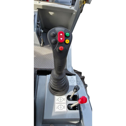 AGROX OX1090 Hoflader – 18,2 kW Kubota-Motor, 1200 kg Nutzlast, Euro-Aufnahme & Joysticksteuerung, Allrad 4x4