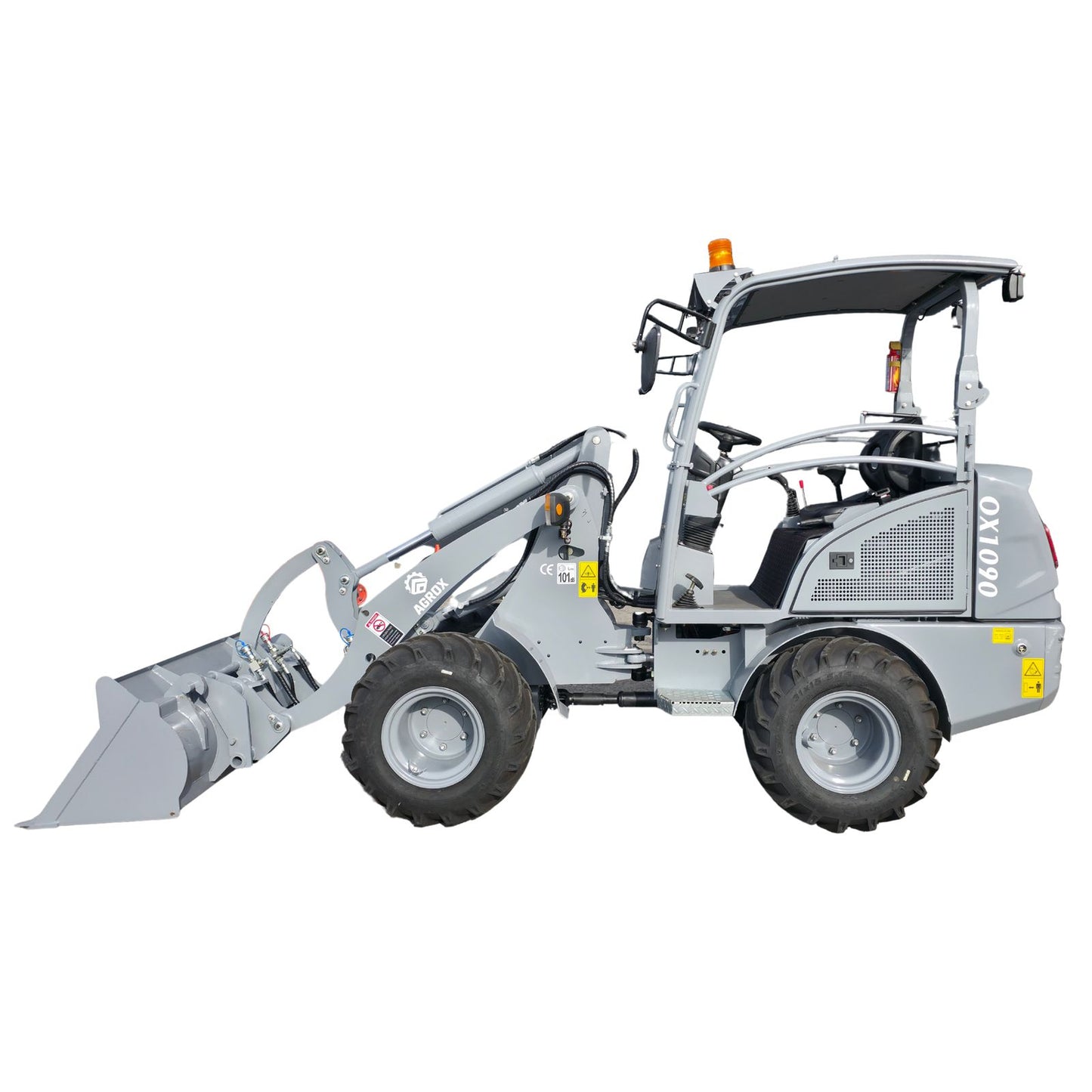 AGROX OX1090 Hoflader – 18,2 kW Kubota-Motor, 1200 kg Nutzlast, Euro-Aufnahme & Joysticksteuerung, Allrad 4x4