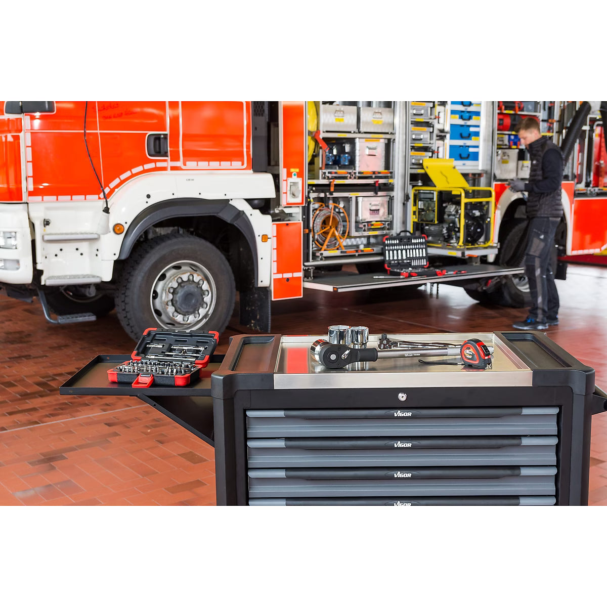 Vigor Tool Trolley XL Series with Stainless Steel Worktop & Tool Set (V4481-X/NKW)