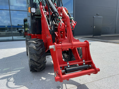 Kubota hydraulic yard loader with spacious cab - agricultura | GGM Tools