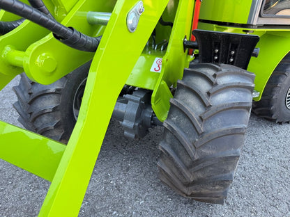 AGROX Kubota Diesel Hoflader 1.9 T - OX1060 mit Kabine 25 PS - Hubkraft 600 kg | Knicklenkung, Komfortkabine mit Heizung