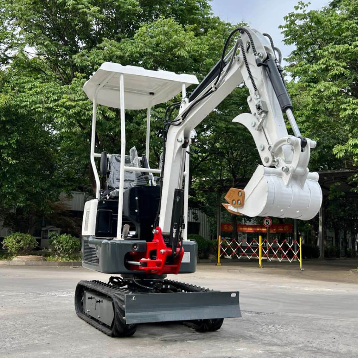 STARK ST12 Pro. Mini excavator diesel 12 HP - swivel arm - a | GGM Tools
