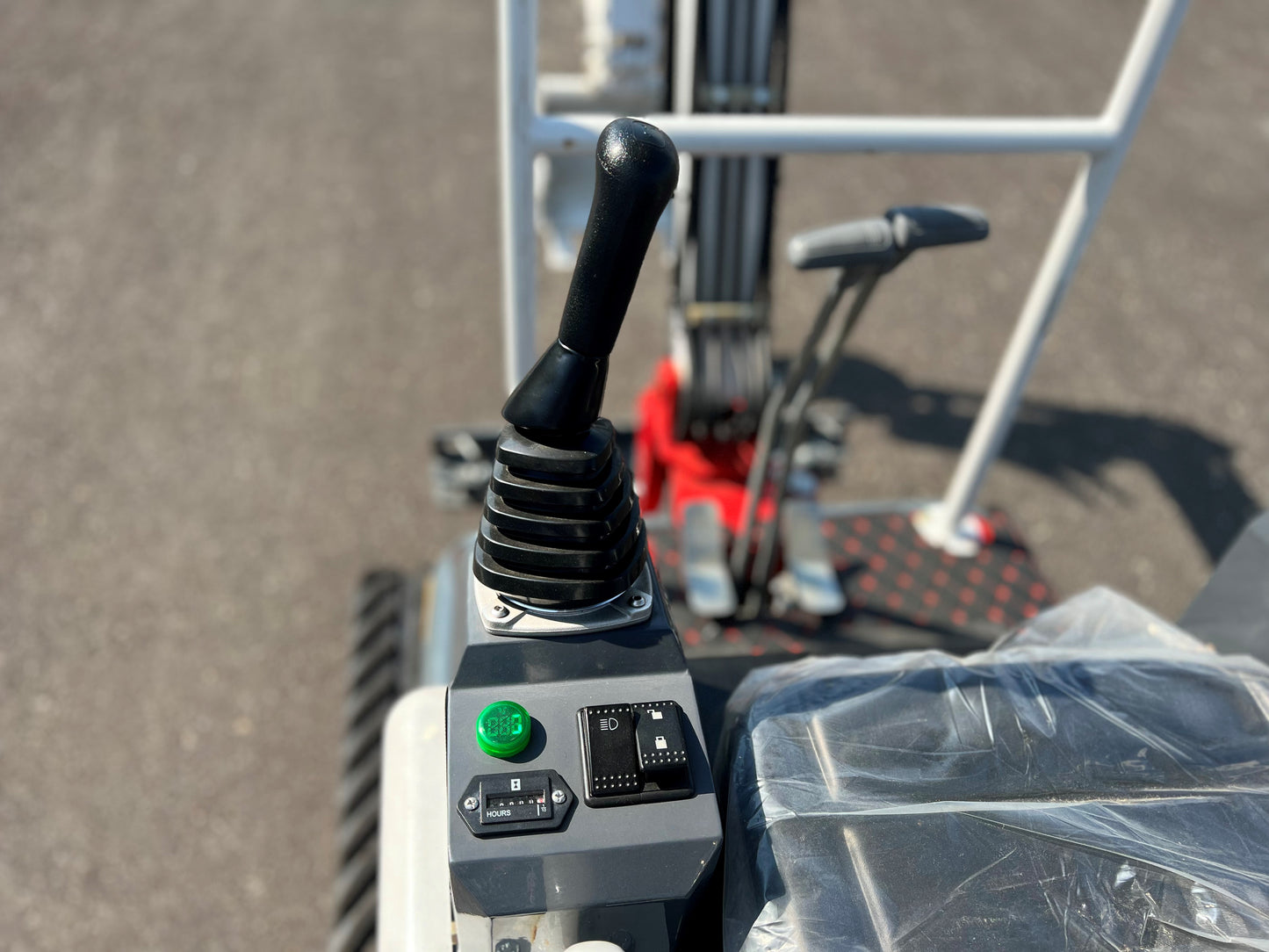 STARK ST13 Pro. Mini excavator diesel 12 HP - swivel arm - a | GGM Tools