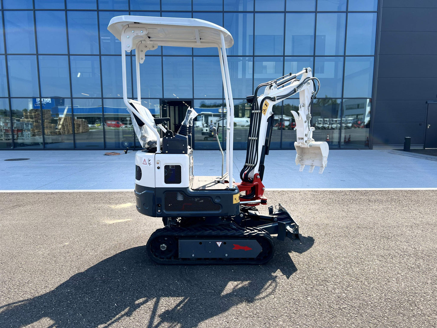 STARK ST13 Pro. Mini excavator diesel 12 HP - swivel arm - a | GGM Tools