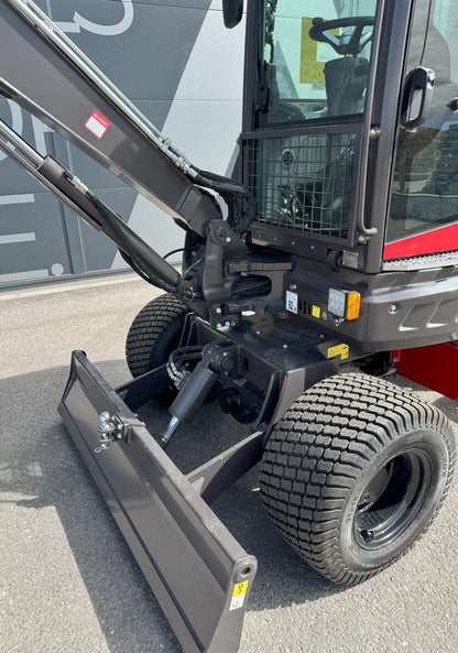 Wheel excavator 4100 kg - XN35LPRO Rhinoceros 3 cylinder Kub | GGM Tools