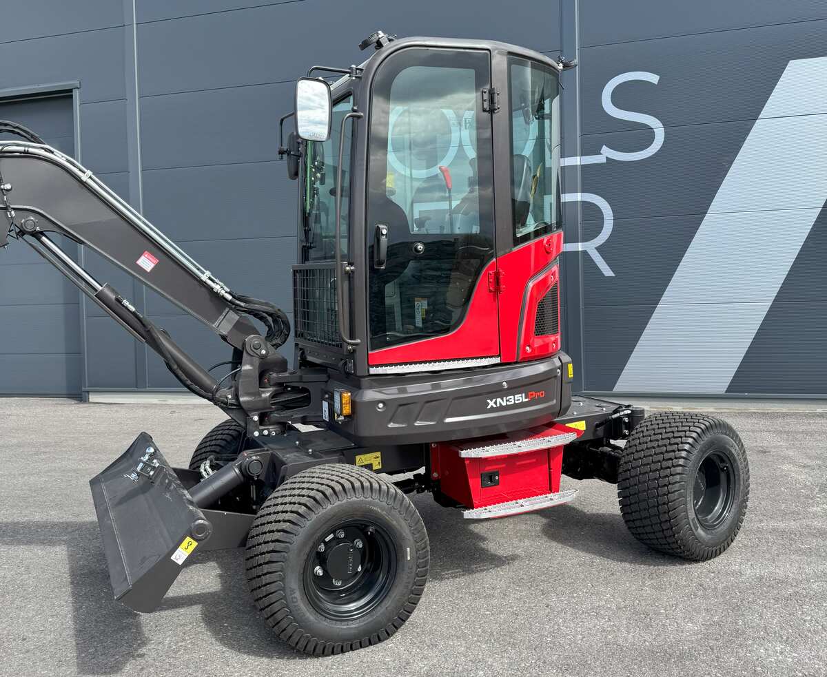 Wheel excavator 4100 kg - XN35LPRO Rhinoceros 3 cylinder Kub | GGM Tools