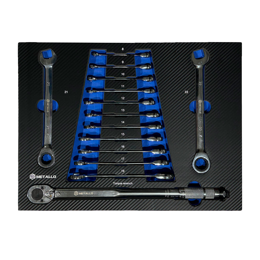 Metallo 8/8 drawer with ratchet combination wrenches and torque wrench