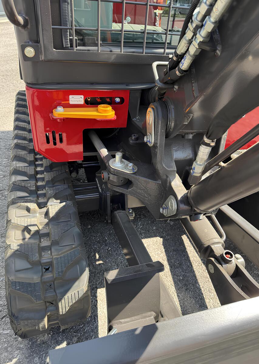 Rhinoceros XN20B diesel mini excavator with cab and adjustab | GGM Tools